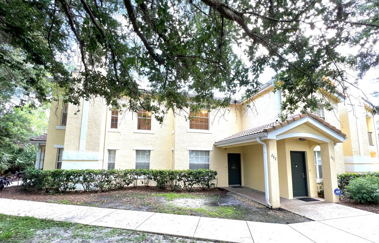 Primary Photo - 110 SW Peacock Blvd