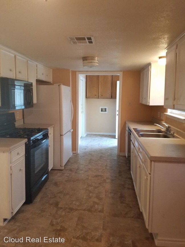 Building Photo - 2 br, 1.5 bath House - 1227 WESTWAY DRIVE