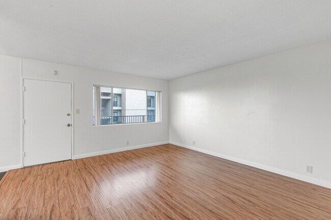 Foto del edificio - 2701 S Peck Ave