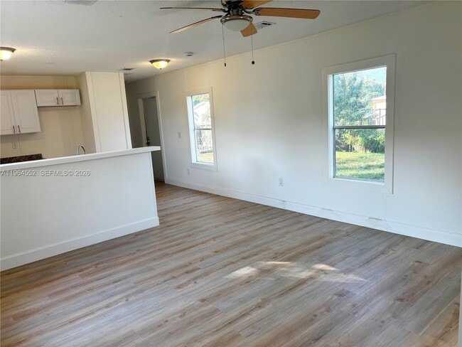 Foto del edificio - 6505 NE 7th St