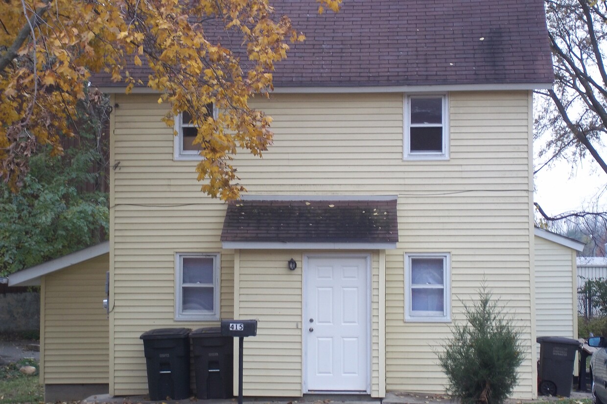 Primary Photo - 415 E South St