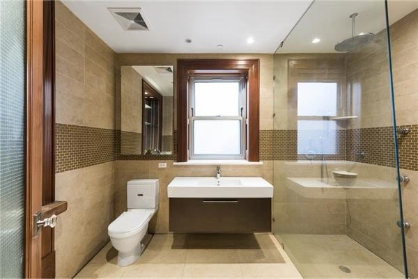 Building Photo - 411 West 39th Street