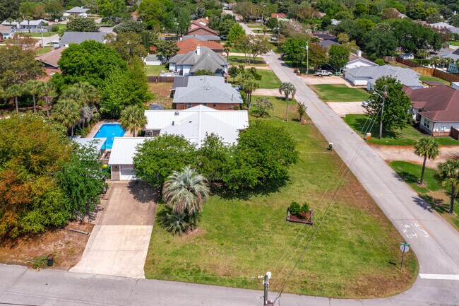Foto del edificio - 301 Cypress St