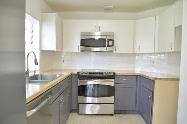 Building Photo - 3344 Alba Cir
