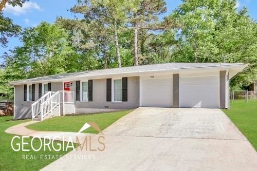 Foto del edificio - 5868 Hallwood Ct