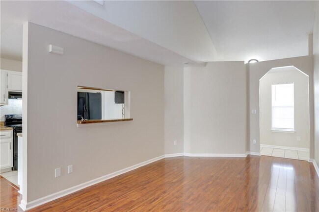 Foto del edificio - 707 Aylesbury Dr
