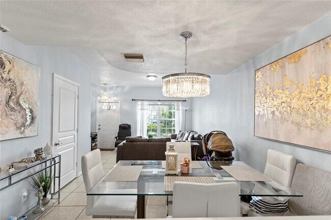 Foto del edificio - 7856 Dixie Beach Cir