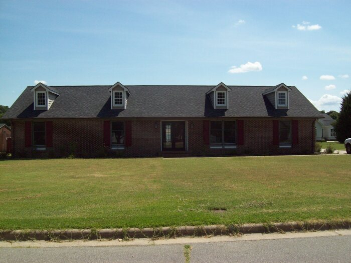 Primary Photo - 306 Hunting Ridge Rd