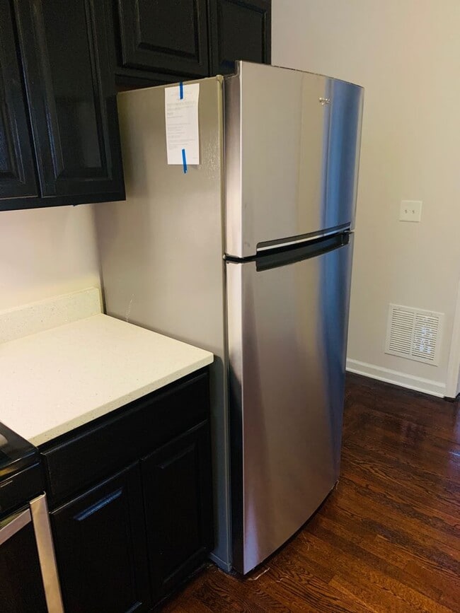 Building Photo - 85 Ward St