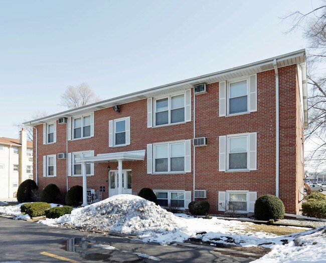 Building Photo - 1062 S York Rd