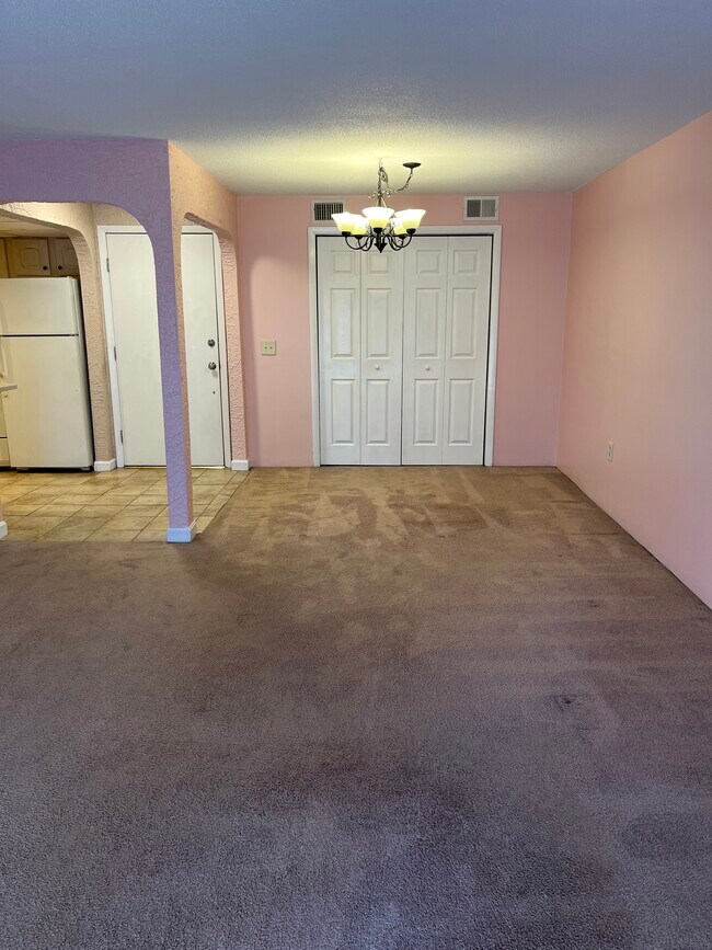 Foto del edificio - 21 Shadowbrook Ln