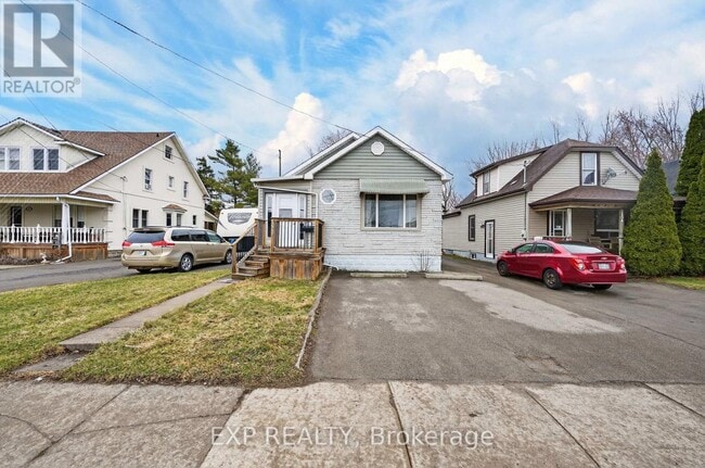 Building Photo - 150 Crowland Ave