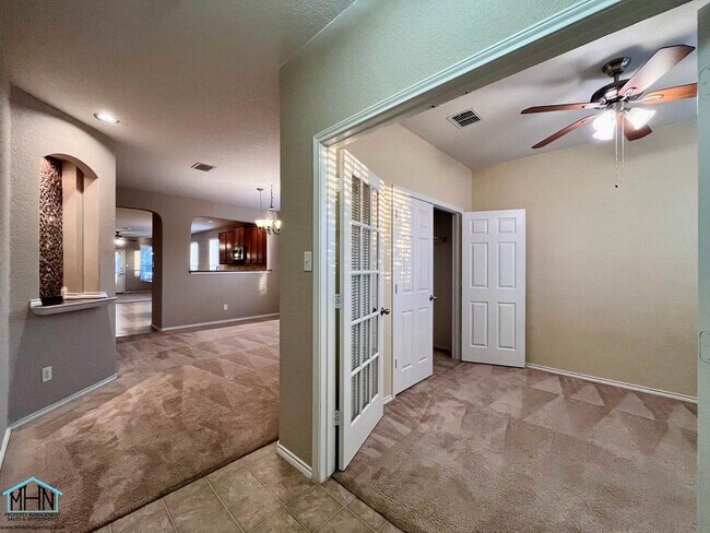 Foto del edificio - 3802 Mahogany Cove