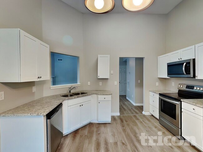 Building Photo - 944 Brisley Cir