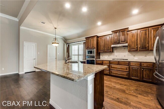 Building Photo - 4 br, 2 bath House - 1321 Crescent Cove Drive
