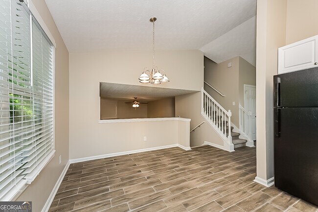 Building Photo - 1547 Enchanted Forest Dr
