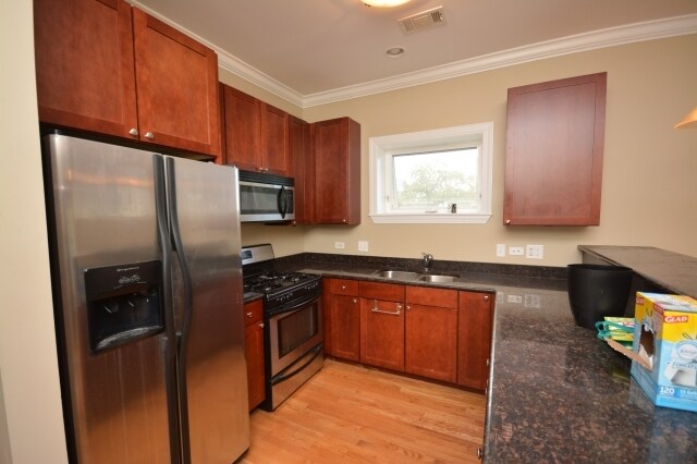 Building Photo - 1747 W Wallen Ave