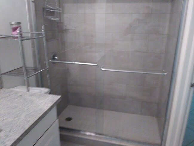 Building Photo - 111 Bobolink Way