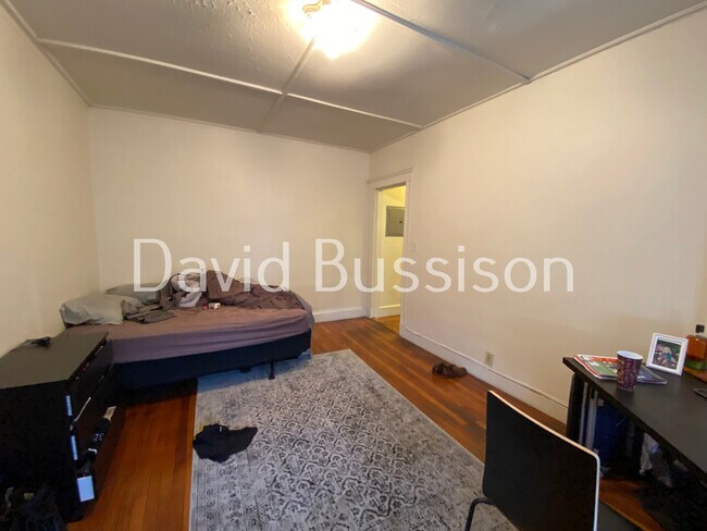 Building Photo - 1179 Boylston St