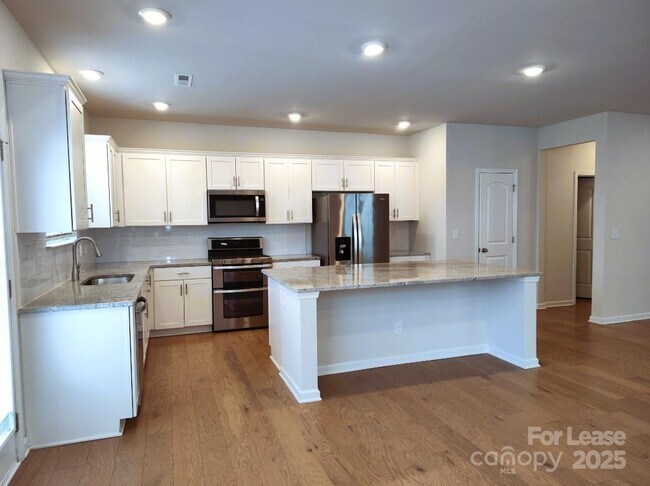 Foto del edificio - 3327 Glenn Hope Wy