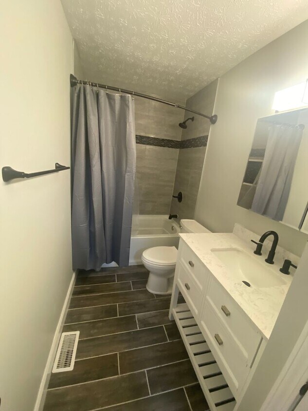 Foto principal - 3252 Summerhill Ln