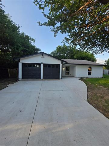 Building Photo - 715 N Deerfield Cir