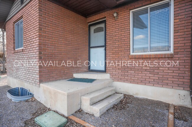 Building Photo - 15222 S Redwood Rd