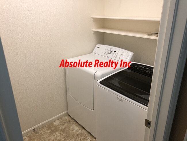 Foto del edificio - Wolf Ranch 2 Story Town Home 3 bedrooms 3 ...