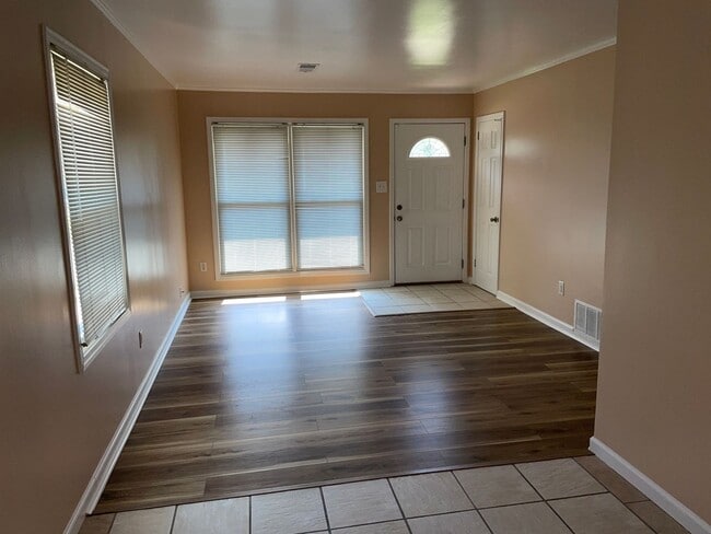 Building Photo - 2703 Albemarle Rd