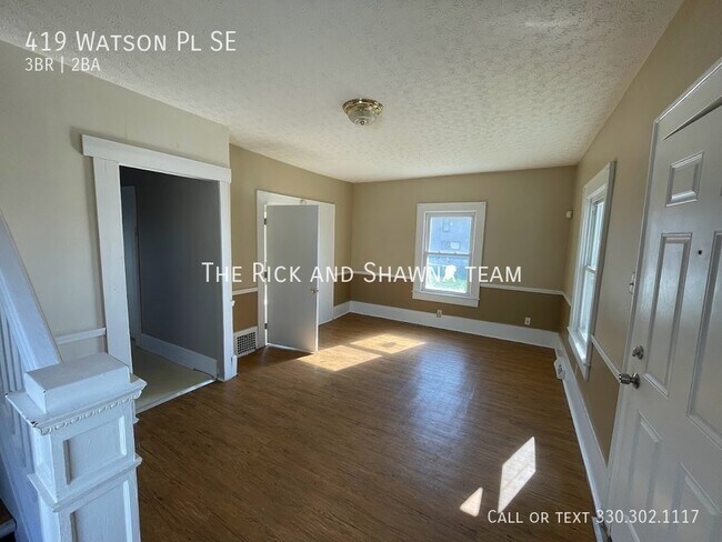 Building Photo - Three bedroom 1 1/2 bathroom home for rent