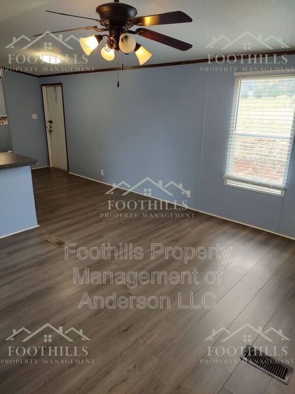 Building Photo - 101 P-9-121