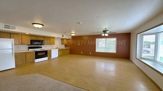 Foto del edificio - 4605 E 26th St