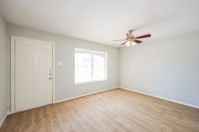 Foto del edificio - Heart of East Terrell Hills