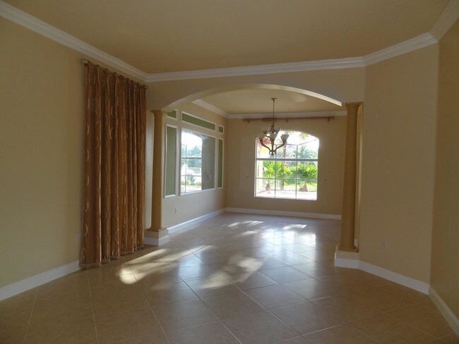 Building Photo - 21093 Bella Vista Cir