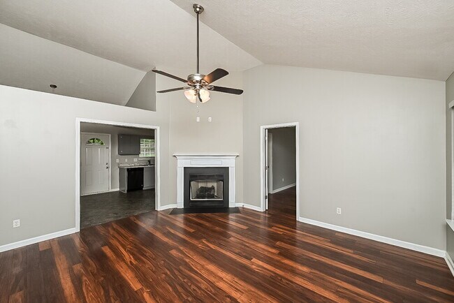 Building Photo - 715 Whispering Breeze