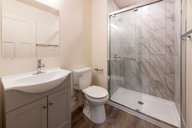 Building Photo - 911 South Main Street