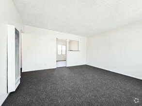 Building Photo - 231 E 89th St
