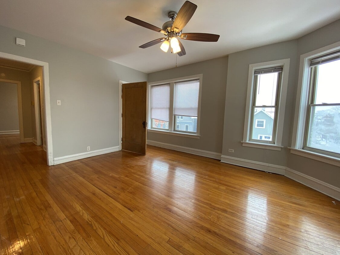 Photo - 1064 W. Cornelia Ave-1064-2