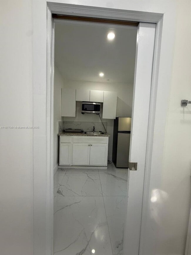Foto del edificio - 2410 SW 143rd Ct