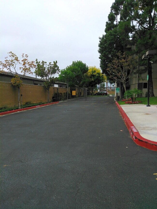 Foto del edificio - 25109 Ebony Ln