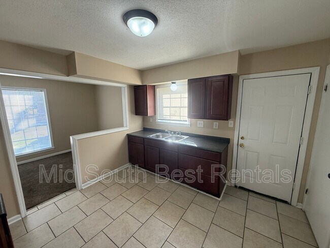 Foto del edificio - 5478 Flowering Peach Dr