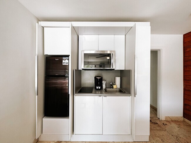 Foto del edificio - 3215 NE 7th St