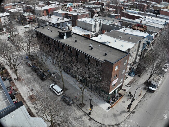 Extérieur 3D - 820 Rue Roy E
