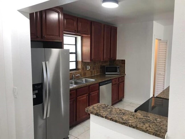 Foto del edificio - 3730 SW 1st St