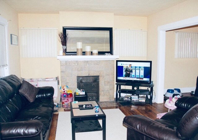 Foto del edificio - 2331 Los Angeles Ave