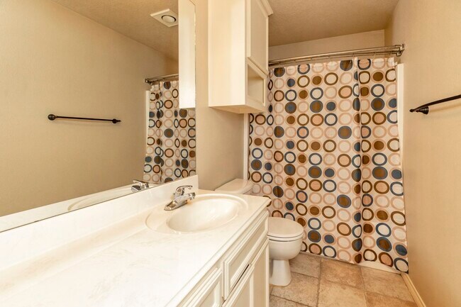 Foto del edificio - 434 Harbor Oaks Dr
