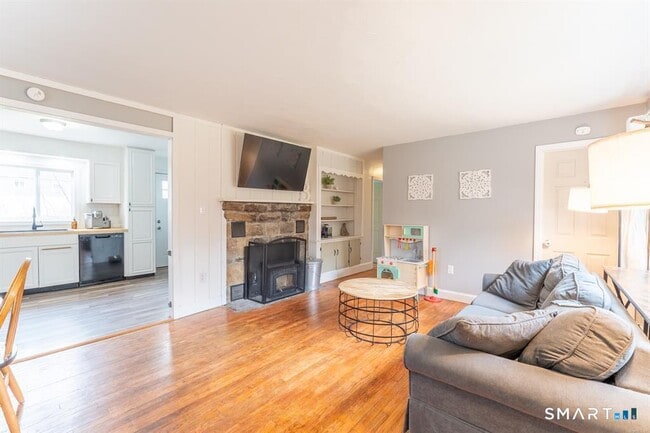 Building Photo - 387 CT-169