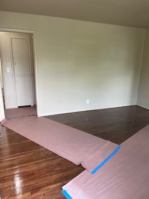 Living Room - 534 E 49th Pl N