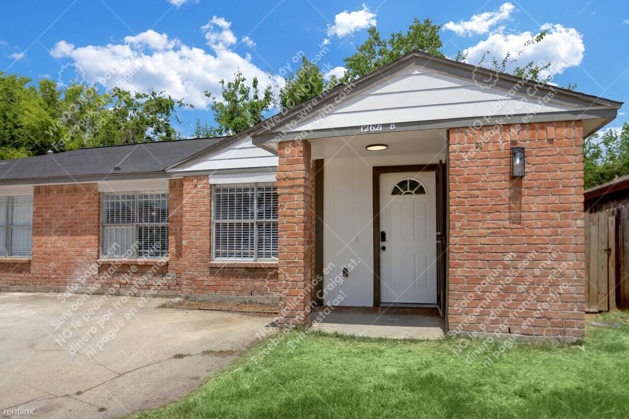 Primary Photo - 2 br, 2 bath Duplex - 12621 Veterans Memor...