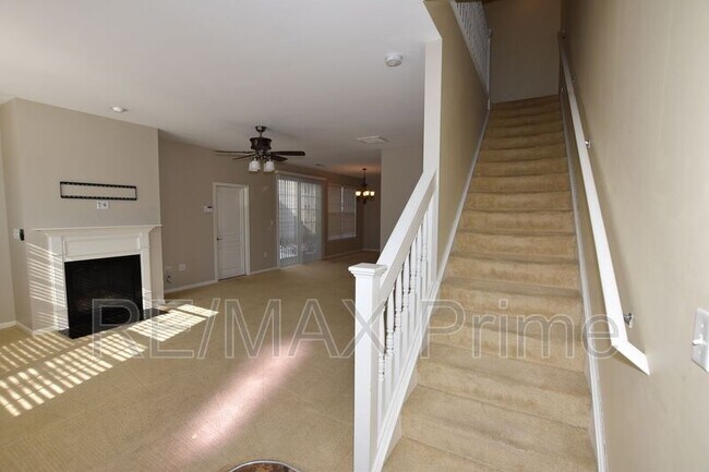 Foto del edificio - 5324 Tamworth Pl